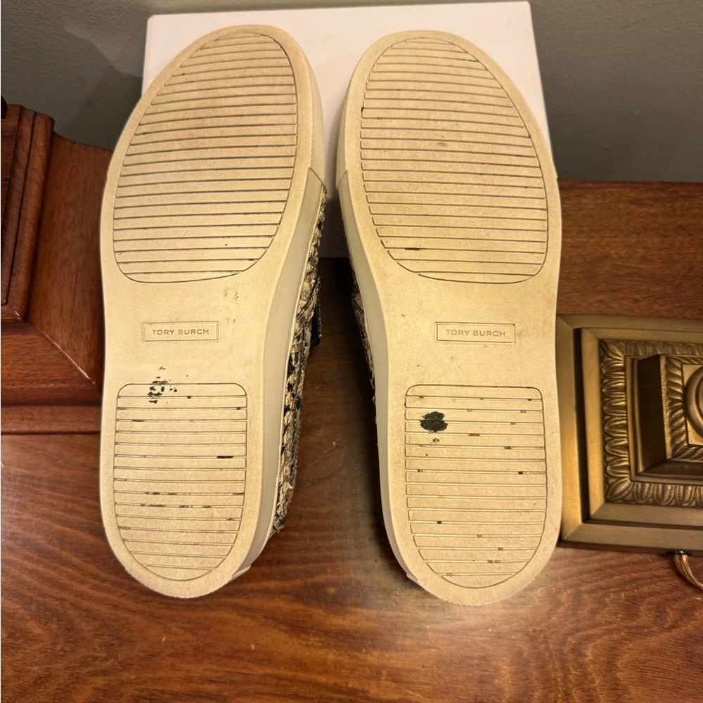 Tory Burch Huarache Woven Leather Snakeskin Slip On Sneakers Size 7 MSRP $228